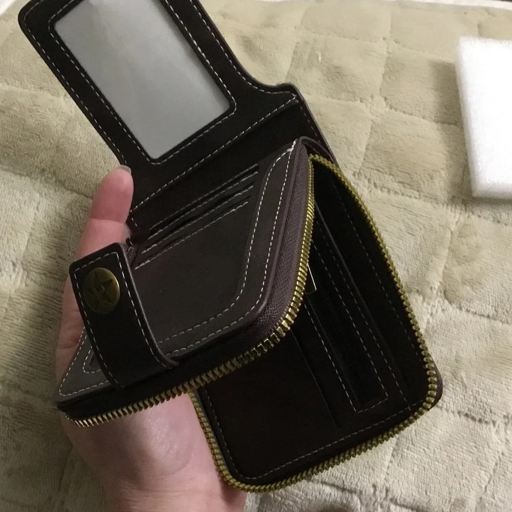 Simple Zipper and Snap Closure Wallet